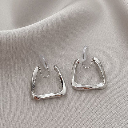 Elegant Silver Earring for Every Occasion