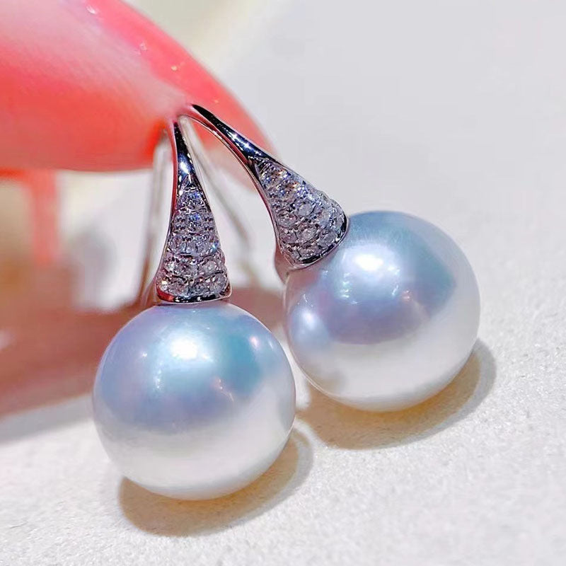 Delicate Artisan Pearl Earring
