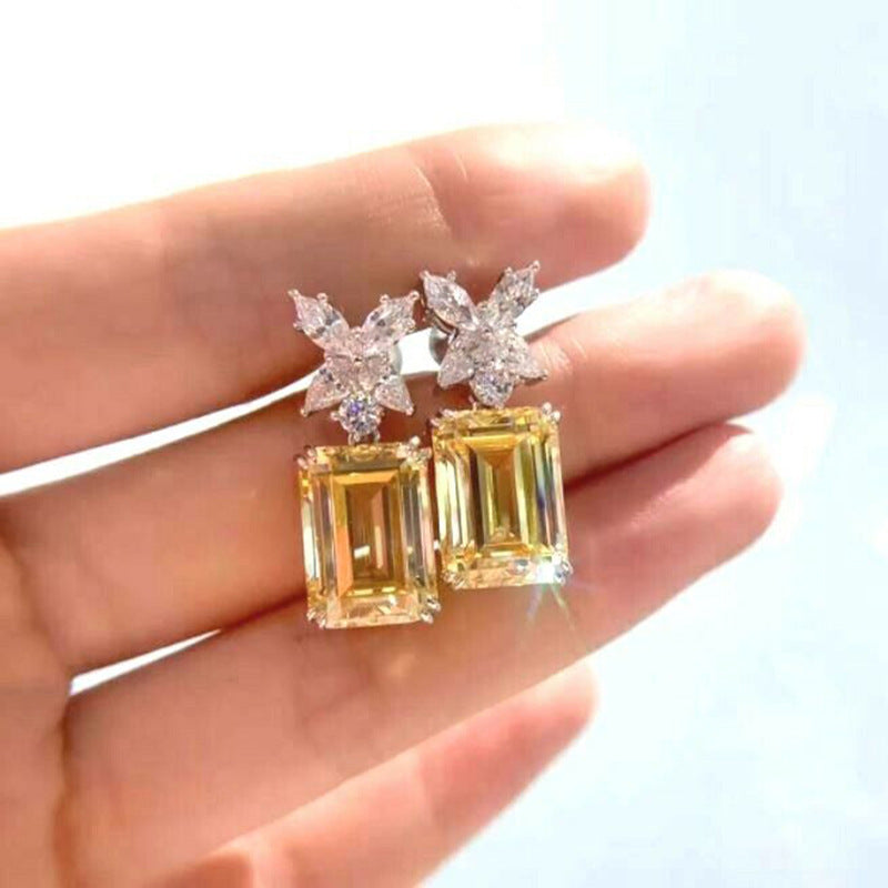 Charming Earring for Any Occasion
