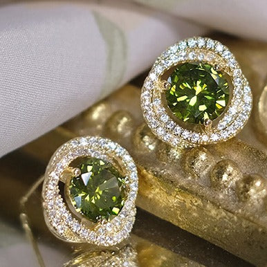 Charming Earring for Any Occasion