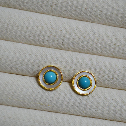 Beautiful Gold Earring with Unique Style