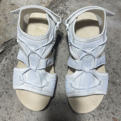 Graceful Orthopedic Sandals for Modern Look