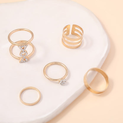 Classic Gold Ring with Timeless Appeal