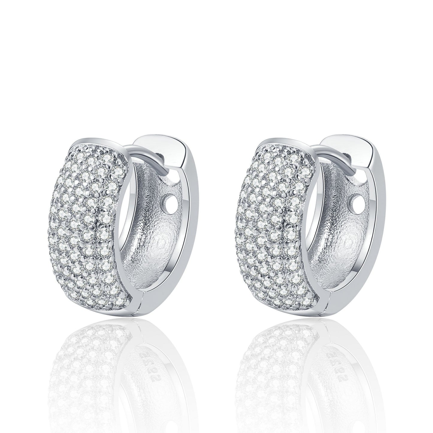 Classic Gold Earring with Timeless Appeal