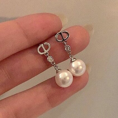 Romantic Pearl Earring for Special Moments