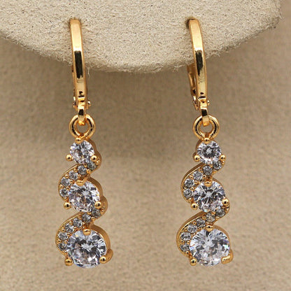 Stunning Gold Earring for Daily Wear