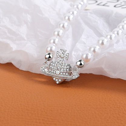 Classic Pearl Necklace with Timeless Appeal