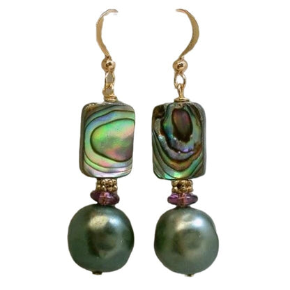Classic Pearl Earring with Timeless Appeal