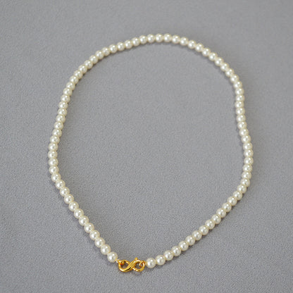 Beautiful Pearl Necklace with Unique Style