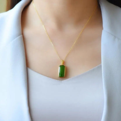 Stunning Gold Necklace for Daily Wear
