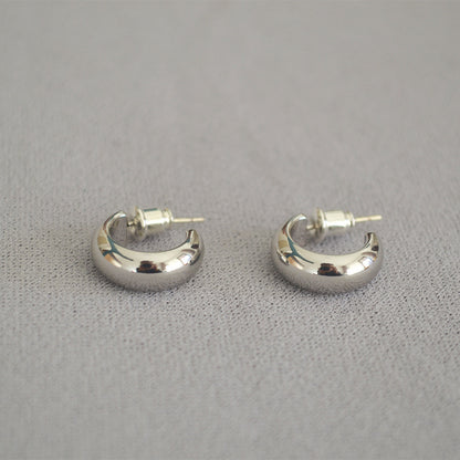 Elegant Gold Earring for Every Occasion
