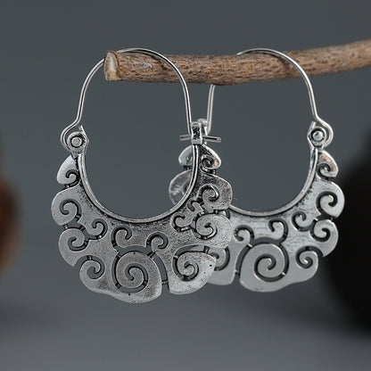 Charming Earring for Any Occasion