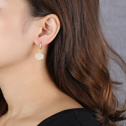Charming Gold Earring for Any Occasion