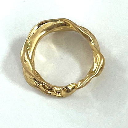 Elegant Gold Earring for Every Occasion