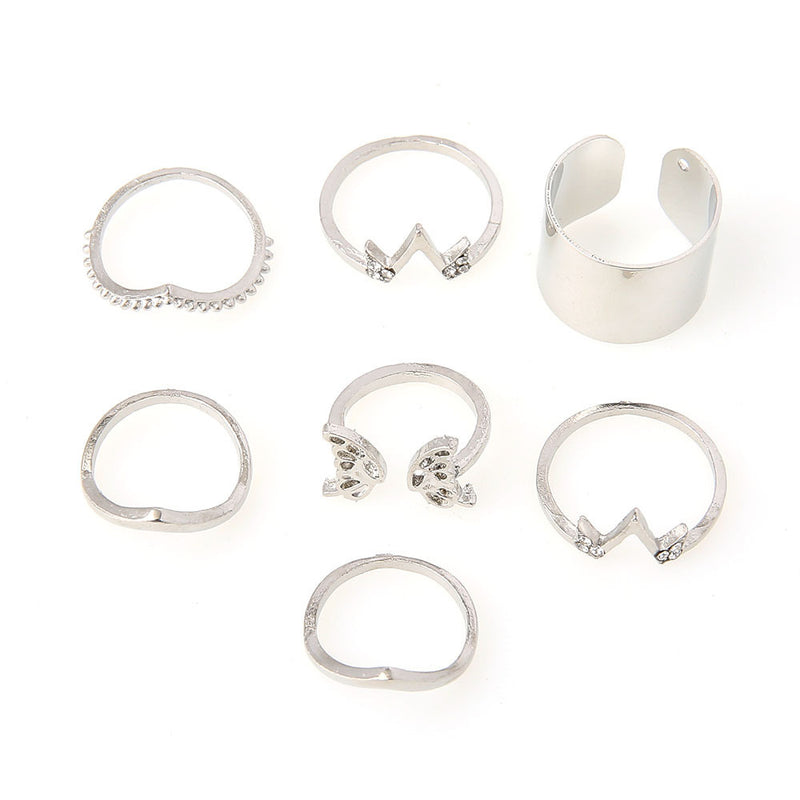 Beautiful Silver Set with Unique Style