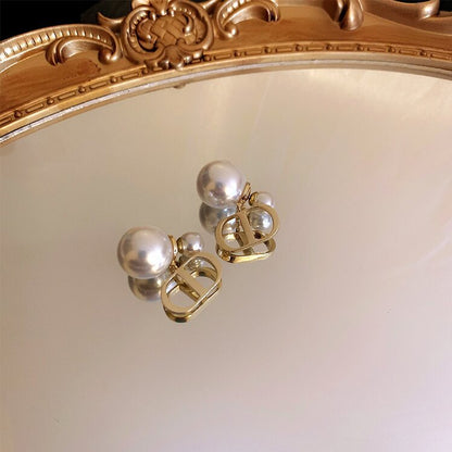 Classic Pearl Earring with Timeless Appeal