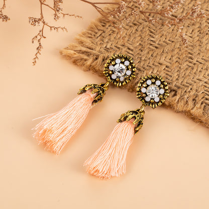 Elegant Gold Earring for Every Occasion