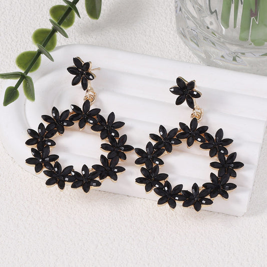 Charming Earring for Any Occasion