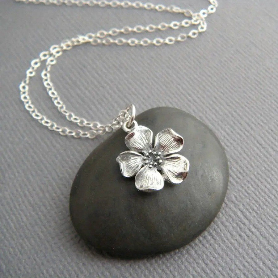 Stunning Necklace for Daily Wear