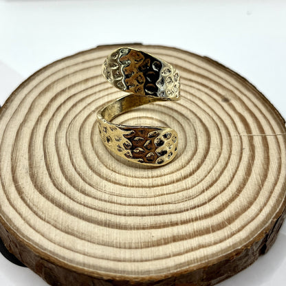Charming Silver Ring for Any Occasion