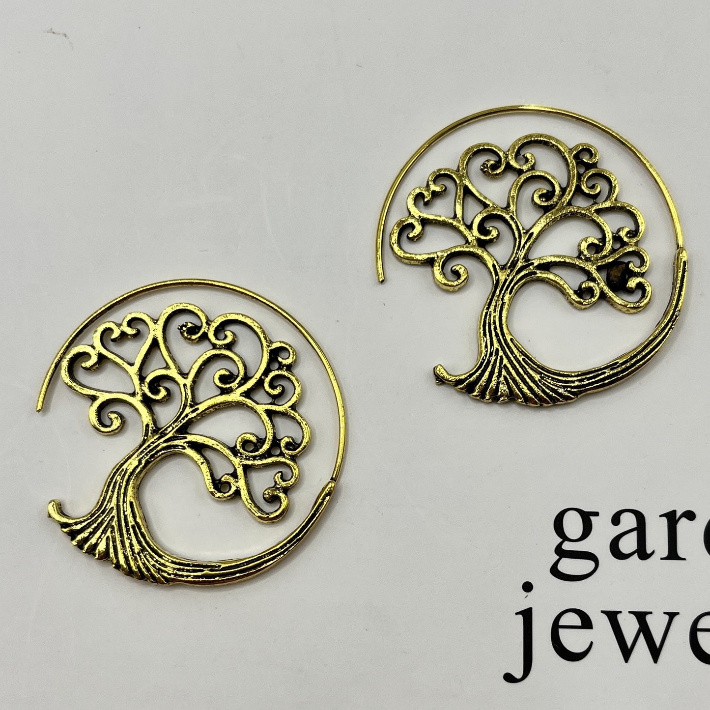 Charming Earring for Any Occasion