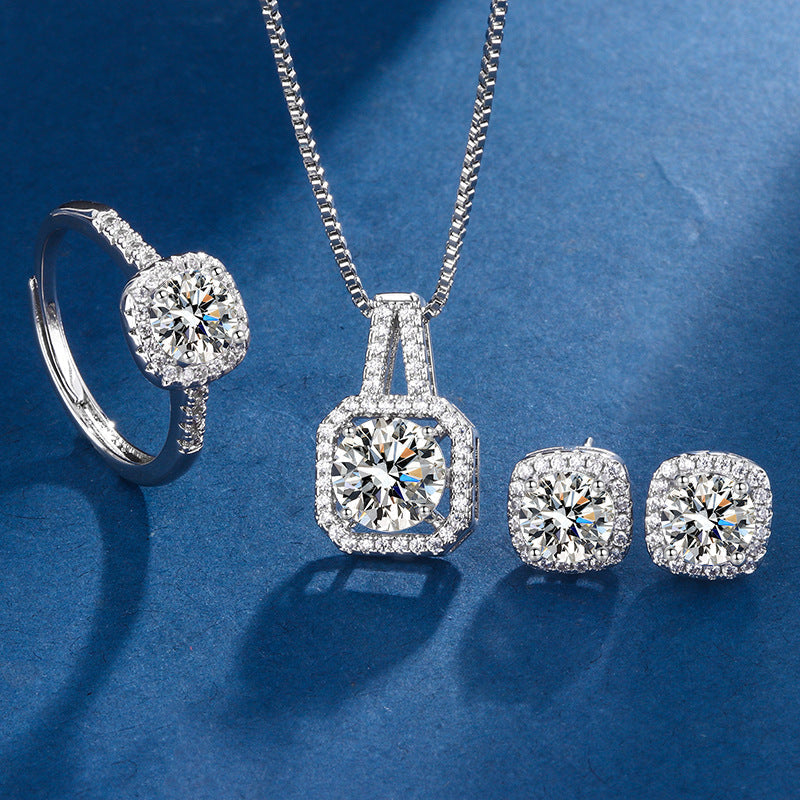Charming Gold Set for Any Occasion