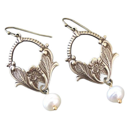 Beautiful Pearl Earring with Unique Style
