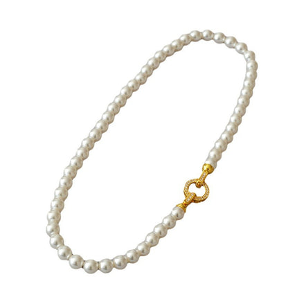 Classic Pearl Necklace with Timeless Appeal