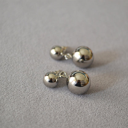 Romantic Gold Earring for Special Moments