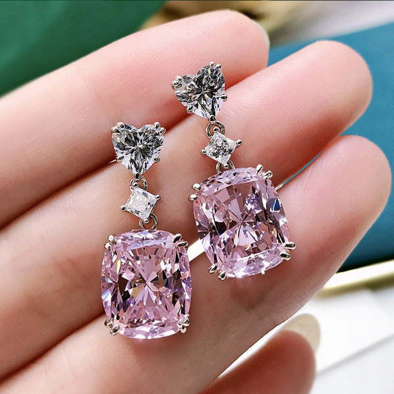 Charming Earring for Any Occasion