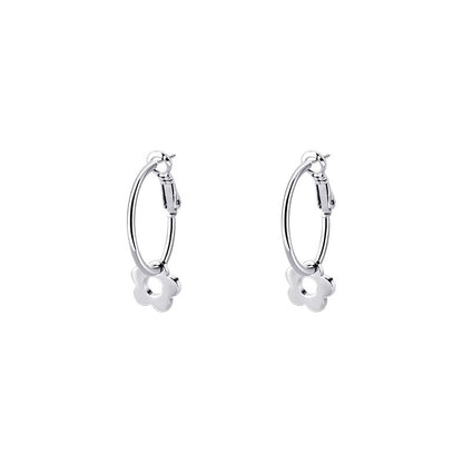 Classic Earring with Timeless Appeal