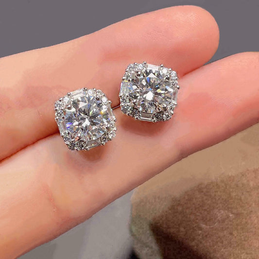 Charming Earring for Any Occasion