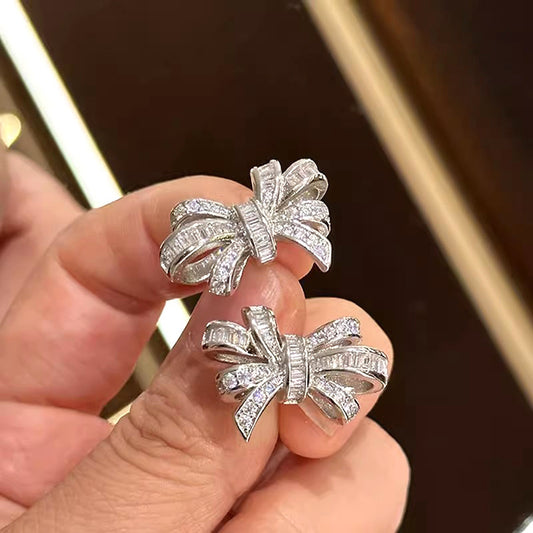 Charming Piece for Any Occasion