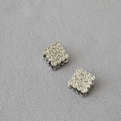 Stunning Gold Earring for Daily Wear