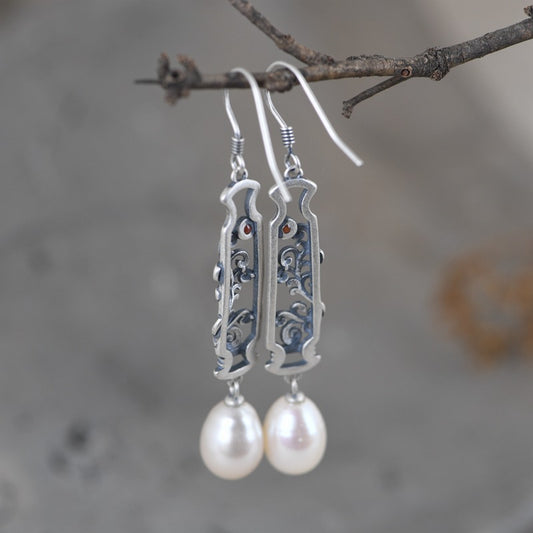 Charming Earring for Any Occasion