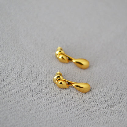 Romantic Gold Earring for Special Moments