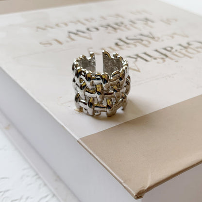 Classic Ring with Timeless Appeal