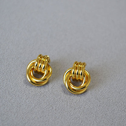 Stunning Gold Earring for Daily Wear