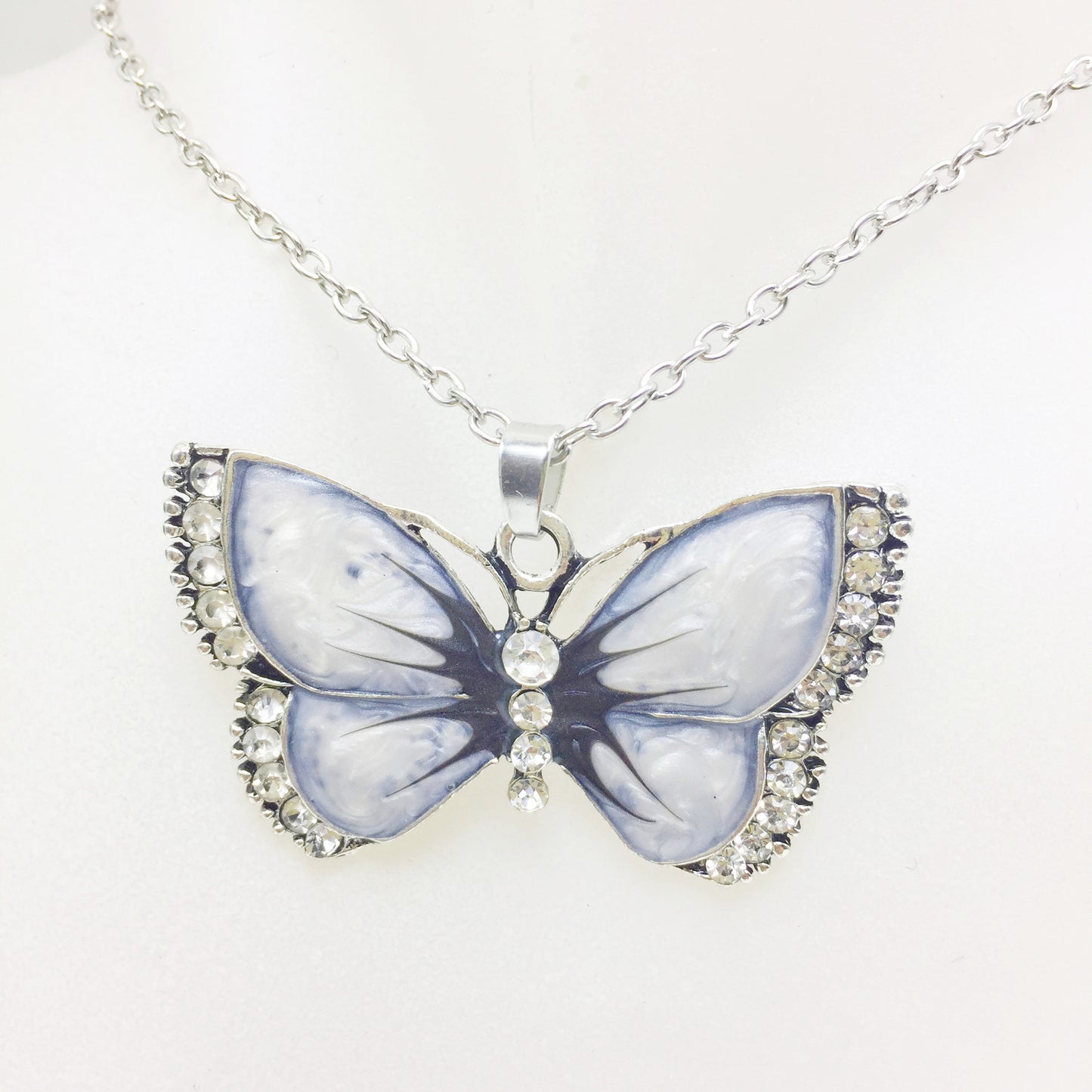 Stunning Necklace for Daily Wear