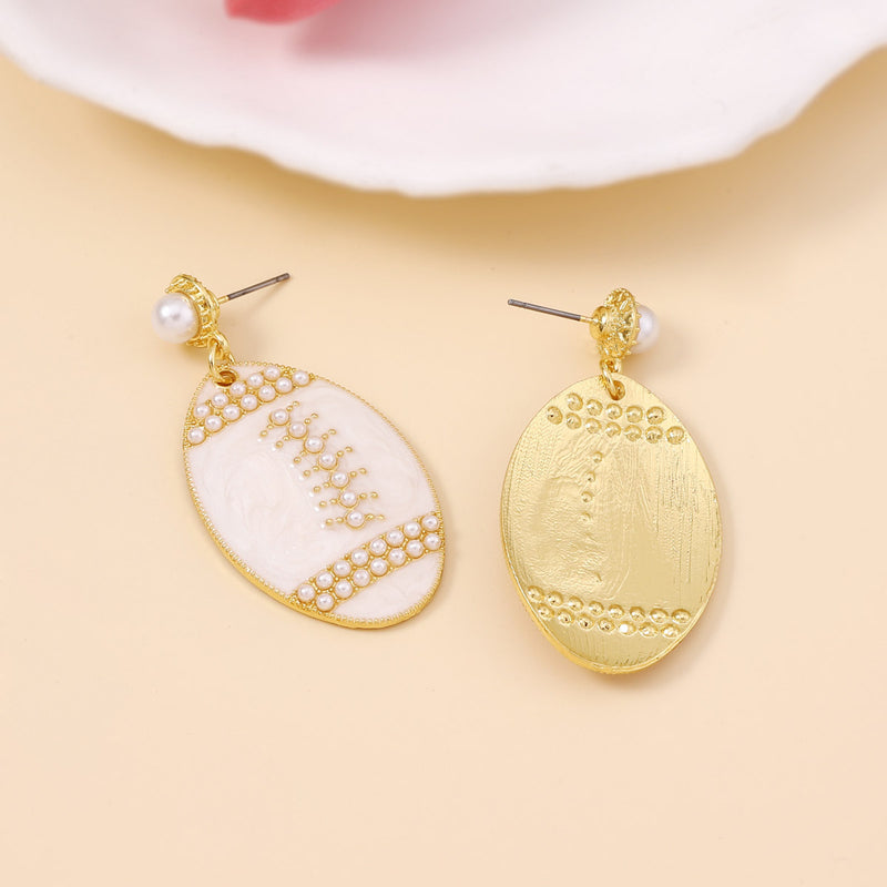 Classic Pearl Earring with Timeless Appeal