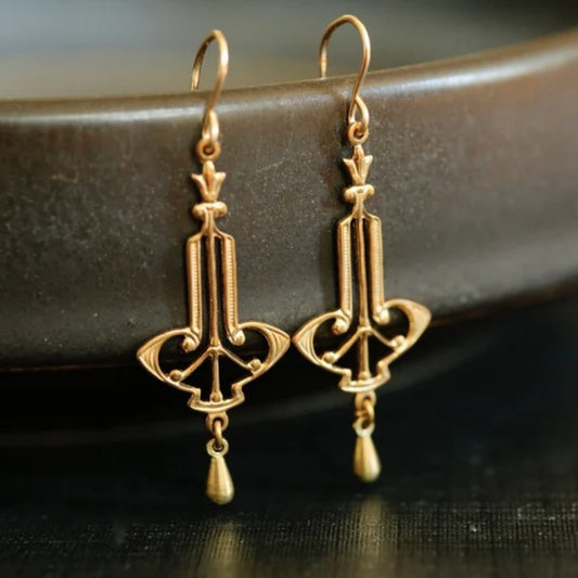 Charming Earring for Any Occasion