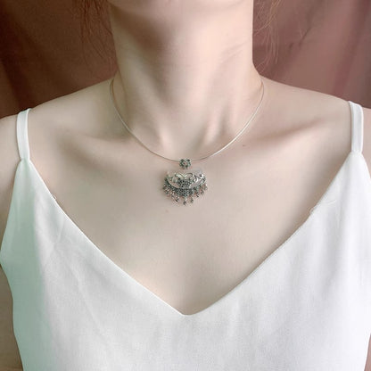 Romantic Silver Necklace for Special Moments