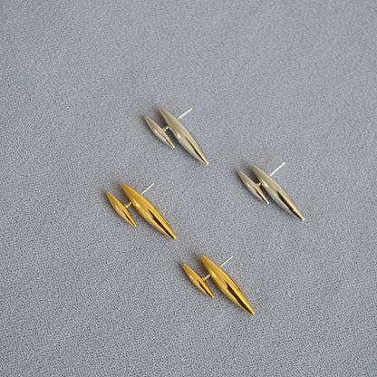 Classic Gold Earring with Timeless Appeal