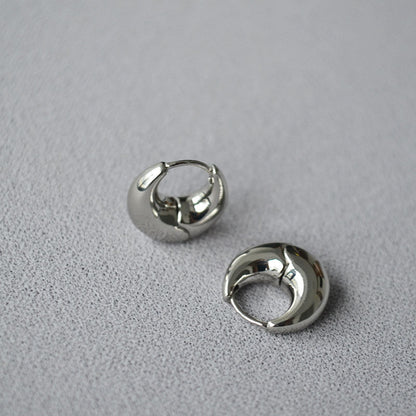 Delicate Artisan Gold Earring