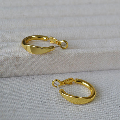 Elegant Silver Earring for Every Occasion