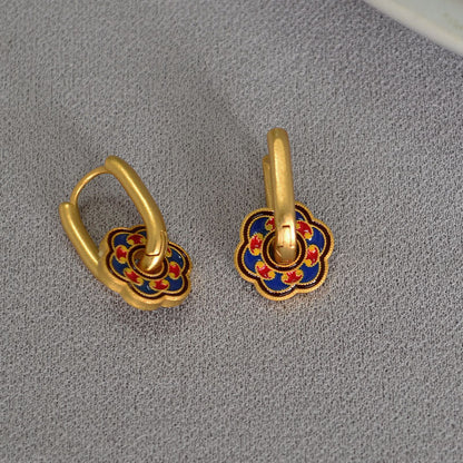 Beautiful Gold Earring with Unique Style