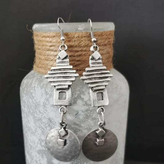 Charming Earring for Any Occasion