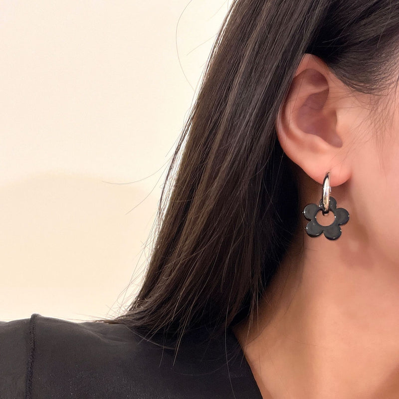 Classic Earring with Timeless Appeal