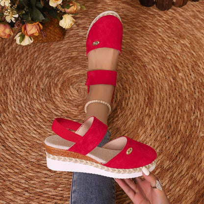 Chic Orthopedic Sandals with Unique Design
