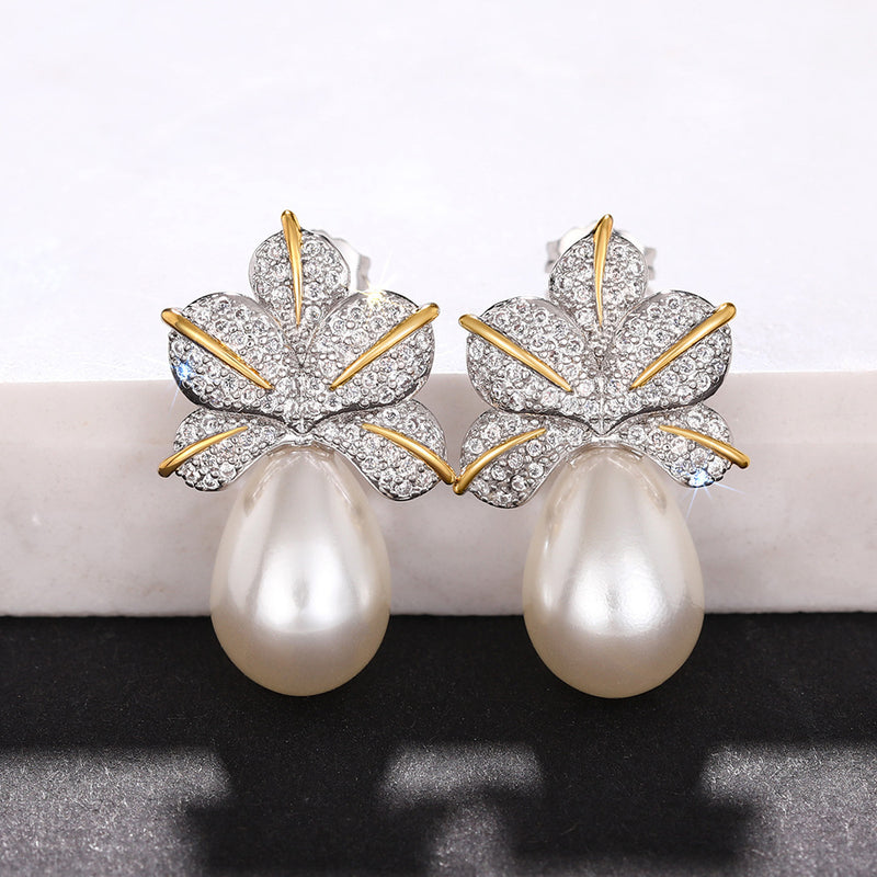 Beautiful Pearl Earring with Unique Style